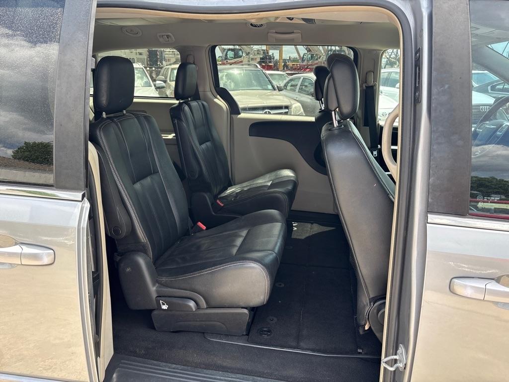 Chrysler Town & Country 4dr Wgn LX 2015