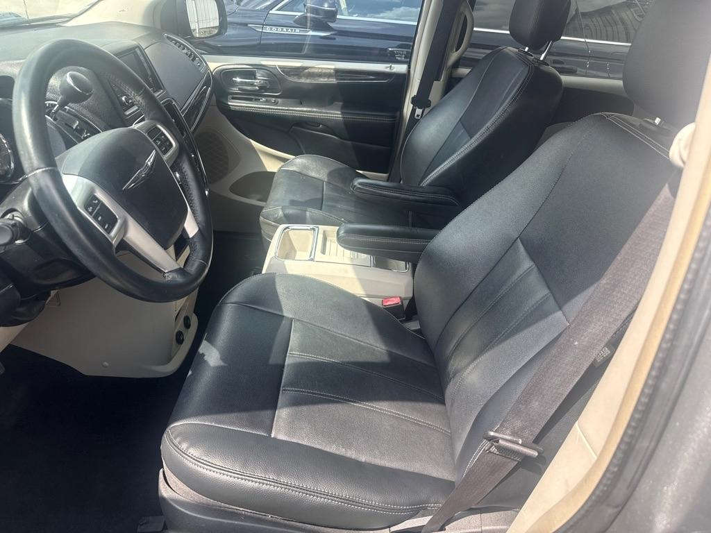 Chrysler Town & Country 4dr Wgn LX 2015