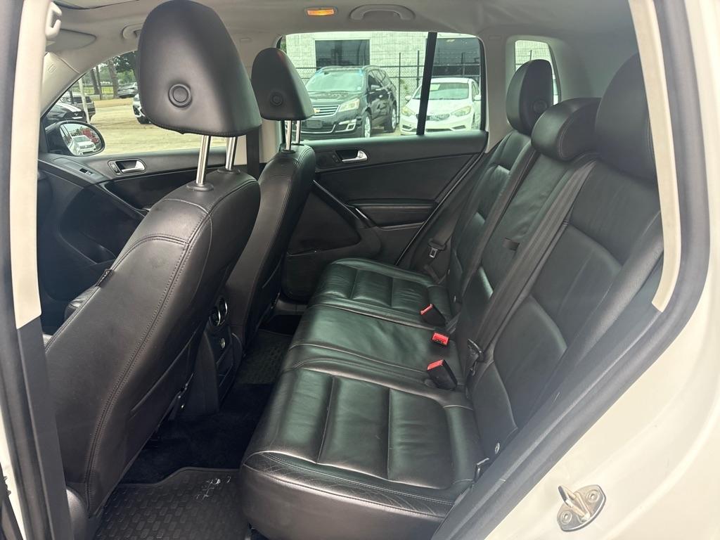 Volkswagen Tiguan 2.0T Sport FWD 2017