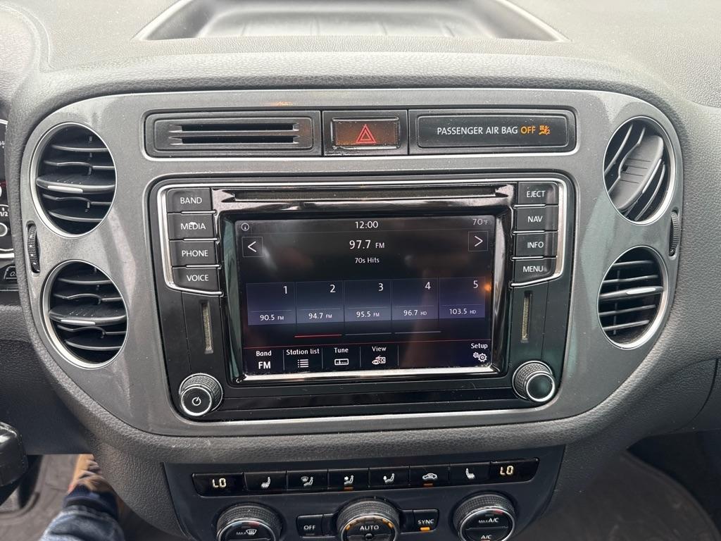 Volkswagen Tiguan 2.0T Sport FWD 2017