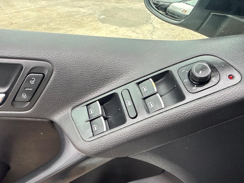 Volkswagen Tiguan 2.0T Sport FWD 2017