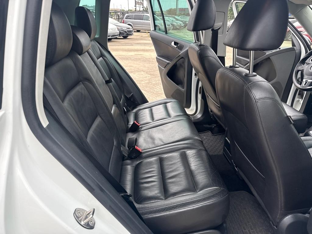 Volkswagen Tiguan 2.0T Sport FWD 2017