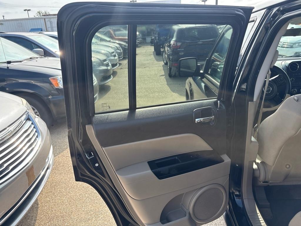 Jeep Patriot FWD 4dr Altitude 2014