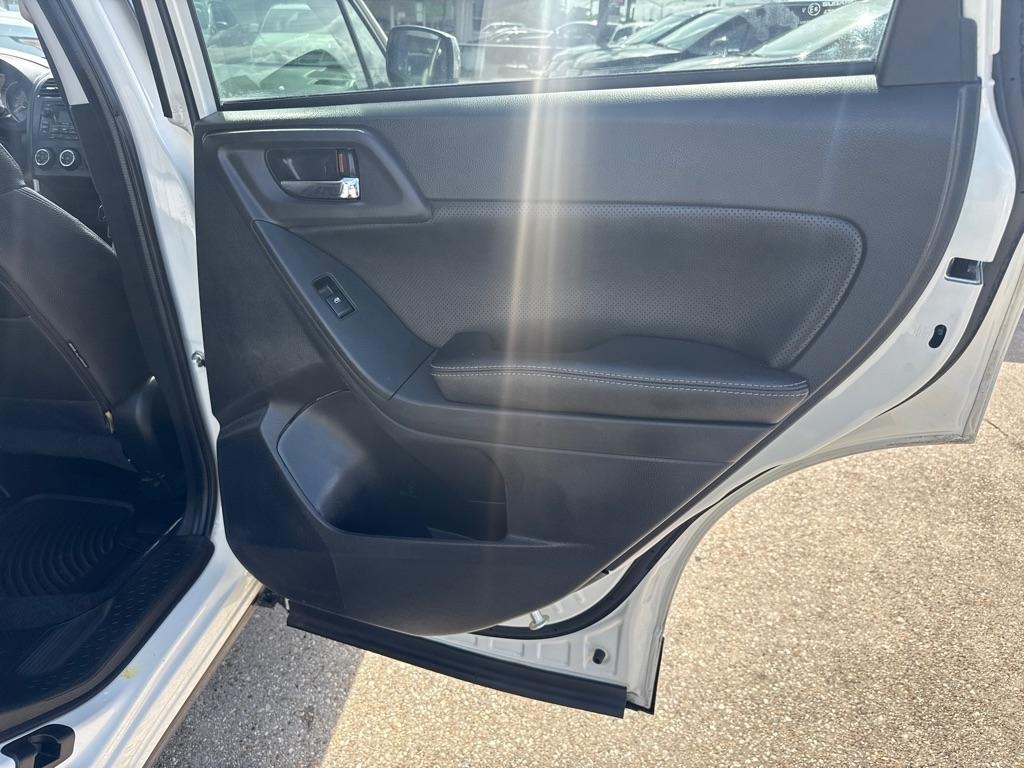 Subaru Forester 4dr CVT 2.0XT Premium 2015