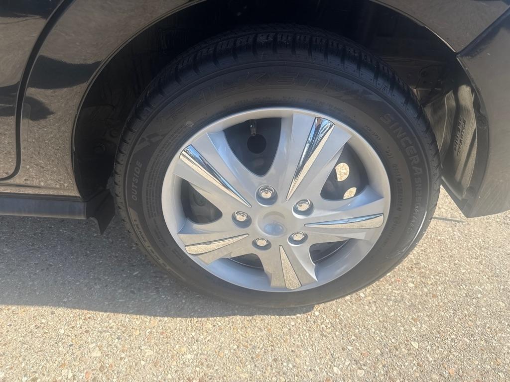 Mitsubishi Mirage ES CVT 2021