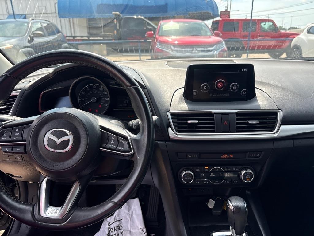 Mazda Mazda3 4-Door Touring Auto 2018