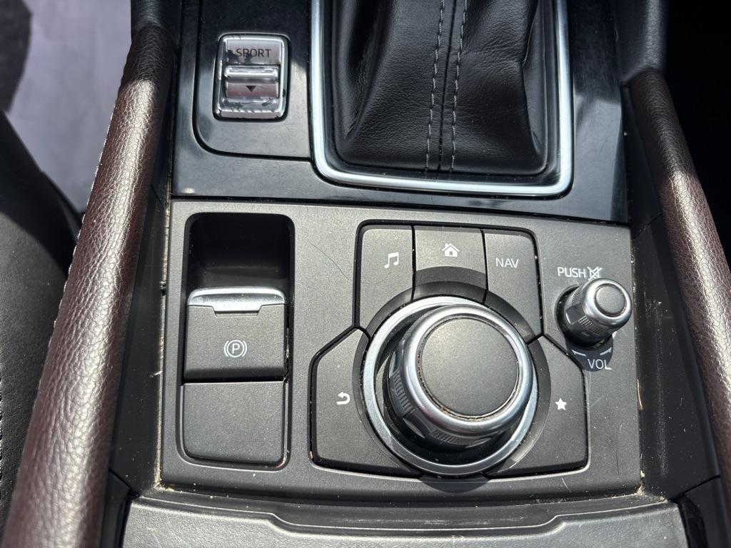 Mazda Mazda3 4-Door Touring Auto 2018