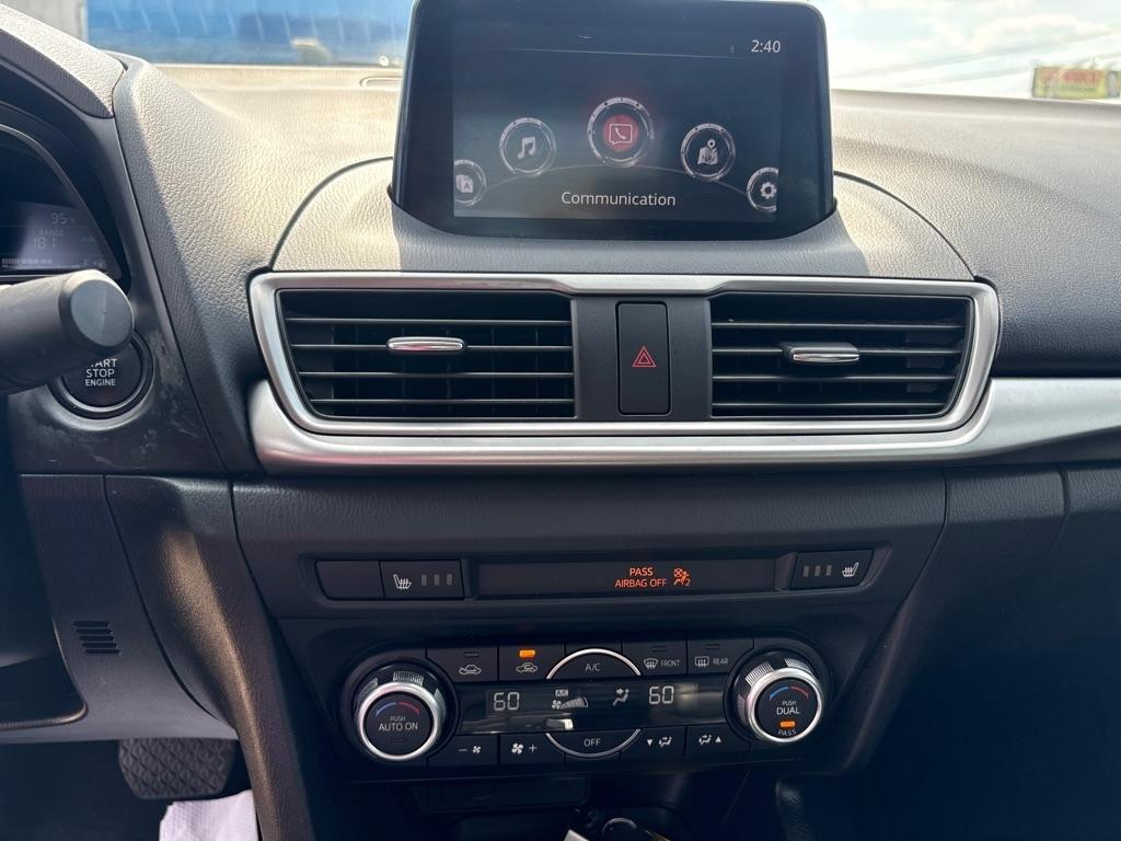 Mazda Mazda3 4-Door Touring Auto 2018