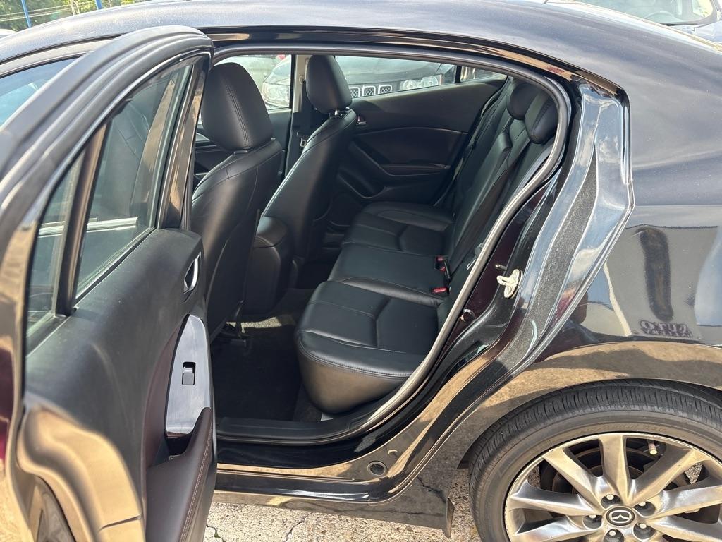 Mazda Mazda3 4-Door Touring Auto 2018