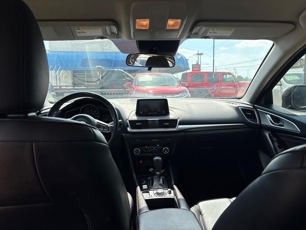 Mazda Mazda3 4-Door Touring Auto 2018