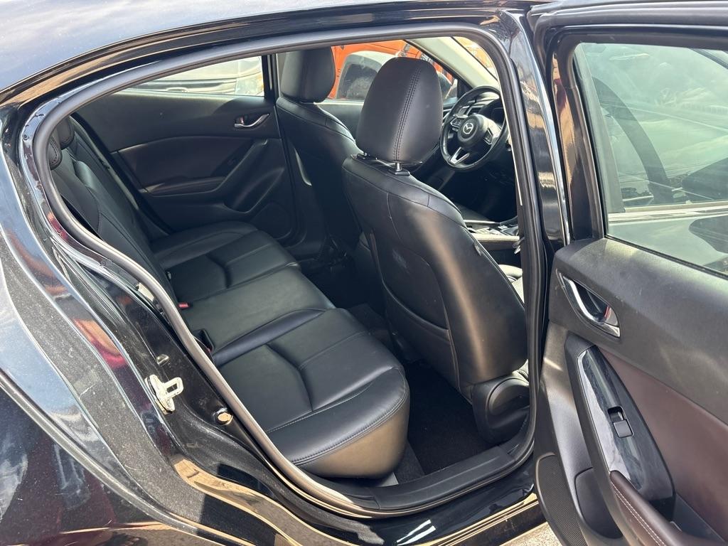 Mazda Mazda3 4-Door Touring Auto 2018