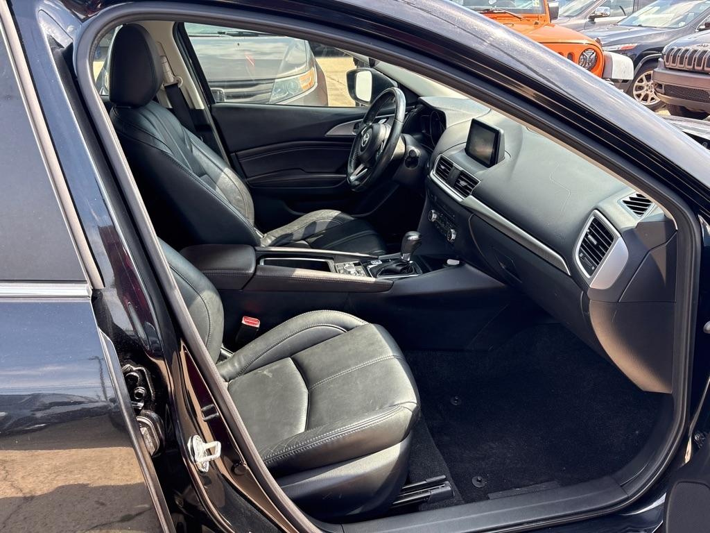Mazda Mazda3 4-Door Touring Auto 2018