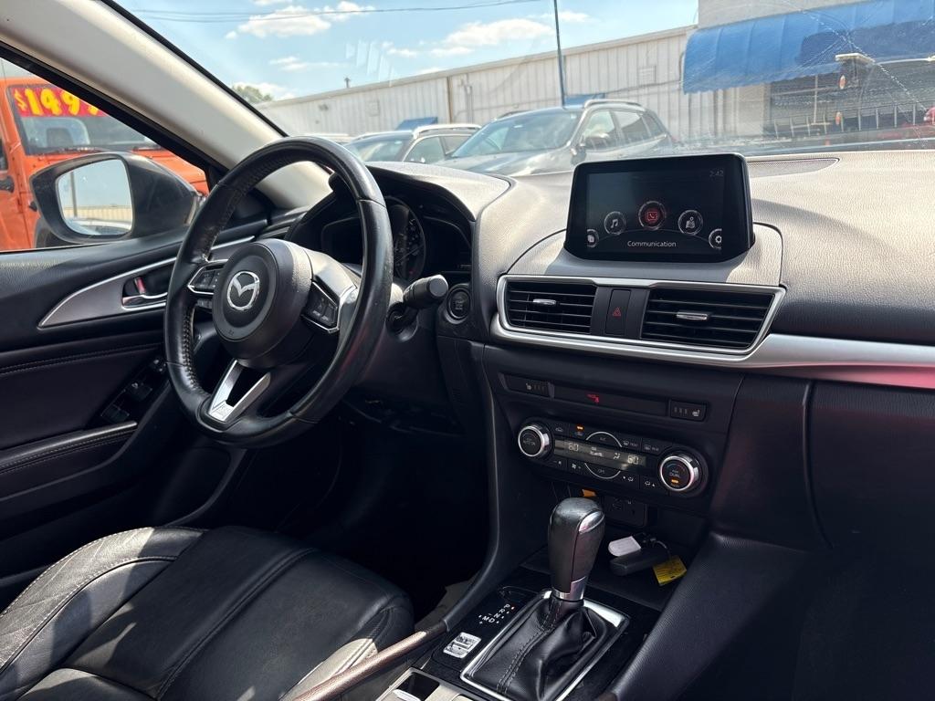 Mazda Mazda3 4-Door Touring Auto 2018