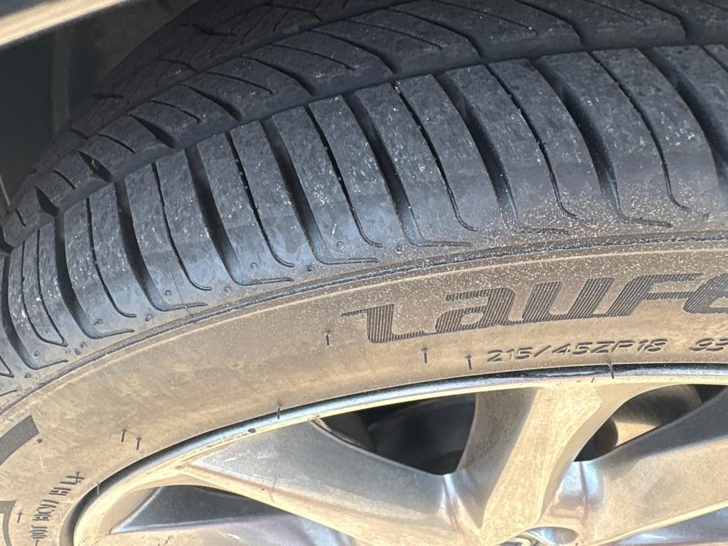 Mazda Mazda3 4-Door Touring Auto 2018