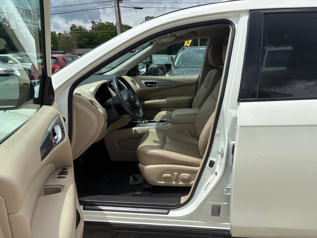 Nissan Pathfinder FWD SL 2017
