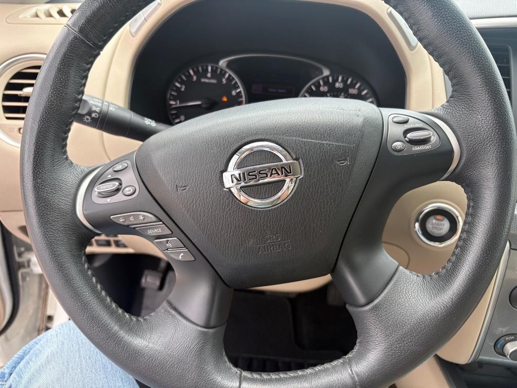 Nissan Pathfinder FWD SL 2017