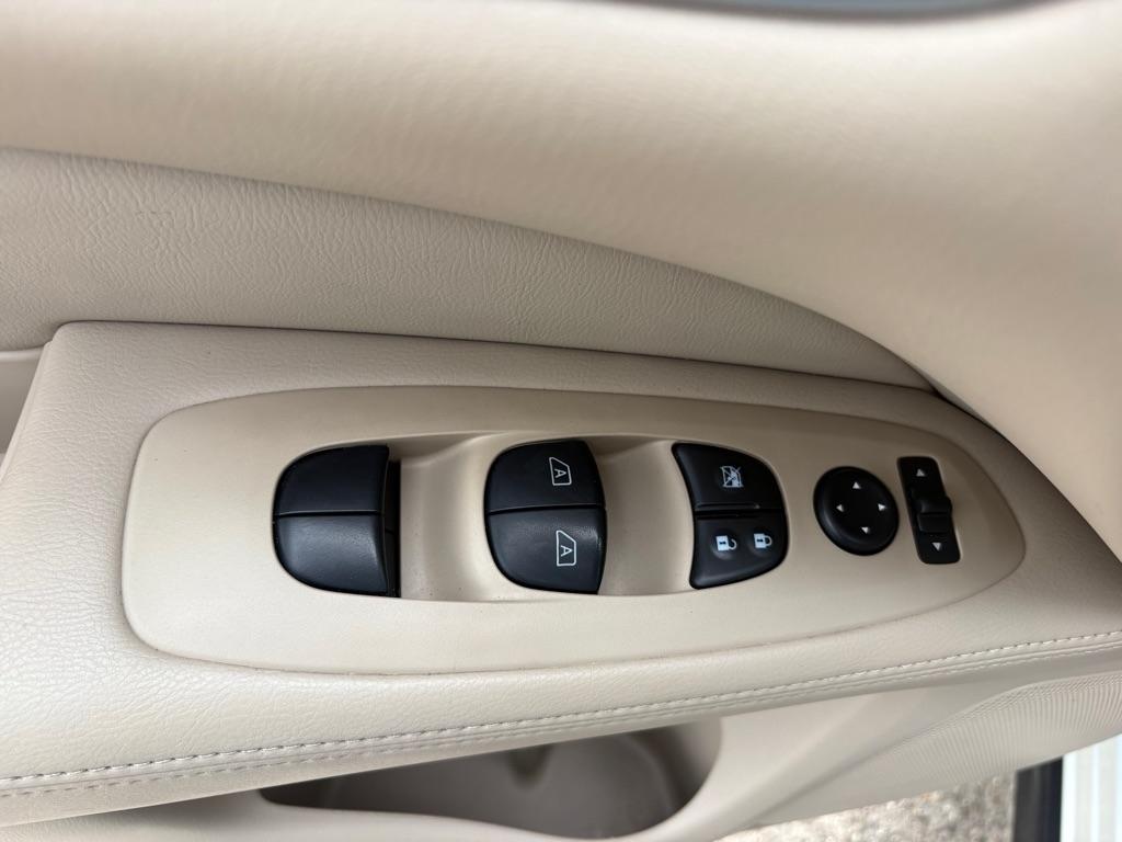 Nissan Pathfinder FWD SL 2017