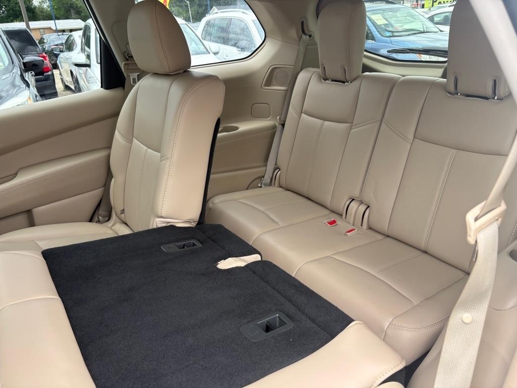 Nissan Pathfinder FWD SL 2017
