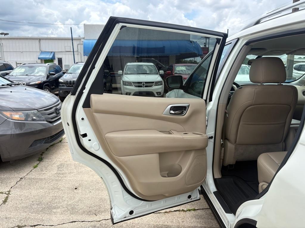 Nissan Pathfinder FWD SL 2017