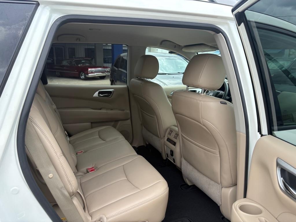 Nissan Pathfinder FWD SL 2017