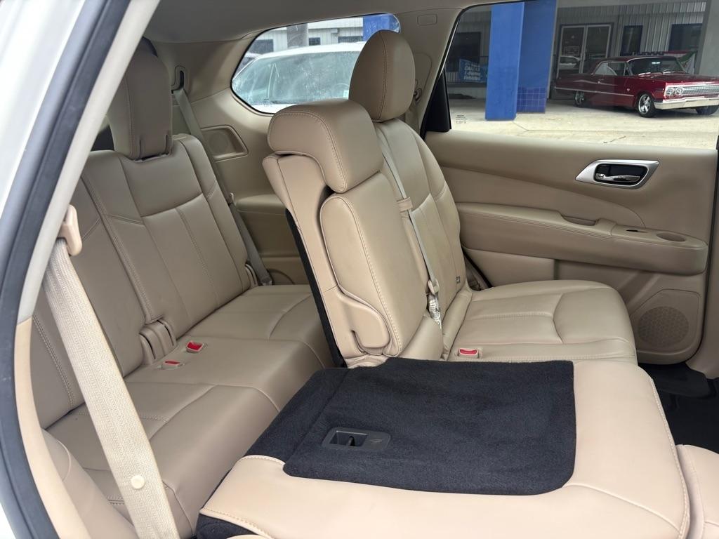 Nissan Pathfinder FWD SL 2017