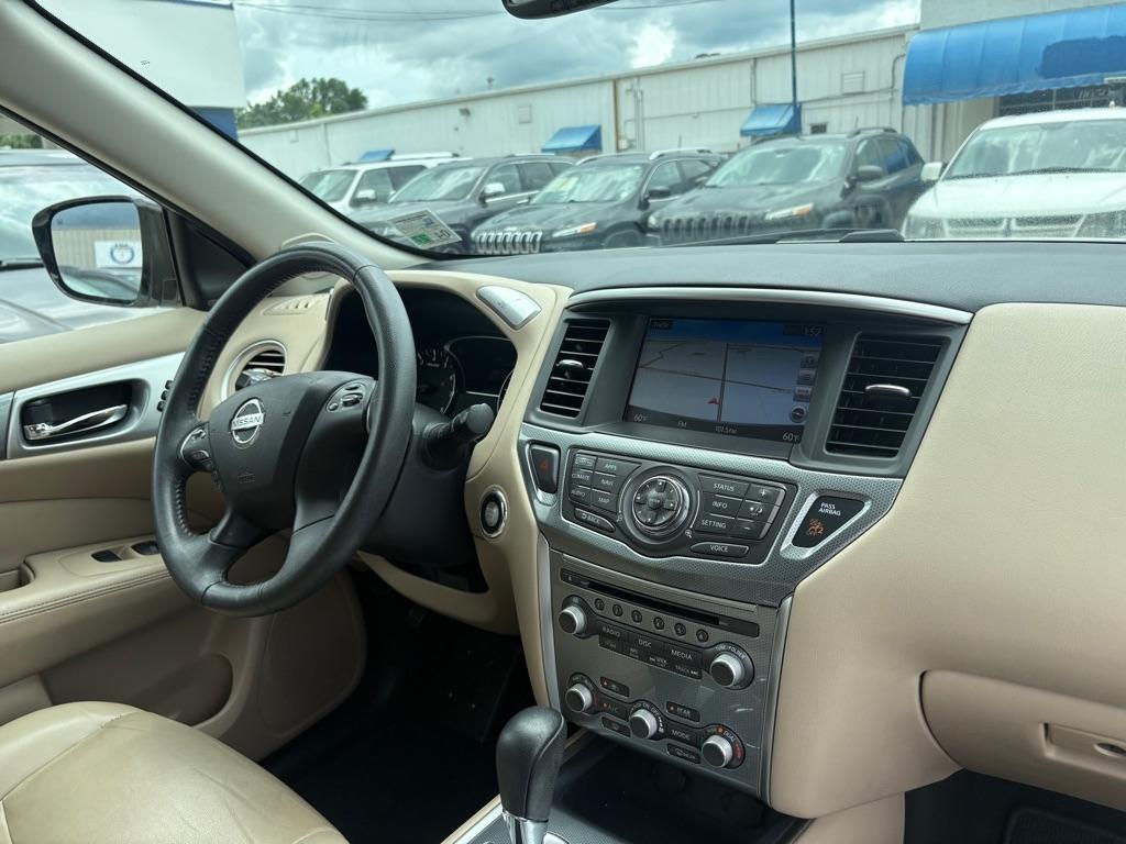 Nissan Pathfinder FWD SL 2017