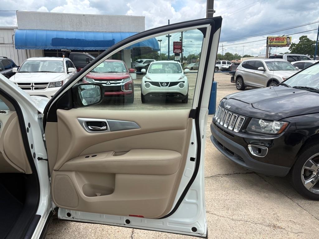 Nissan Pathfinder FWD SL 2017