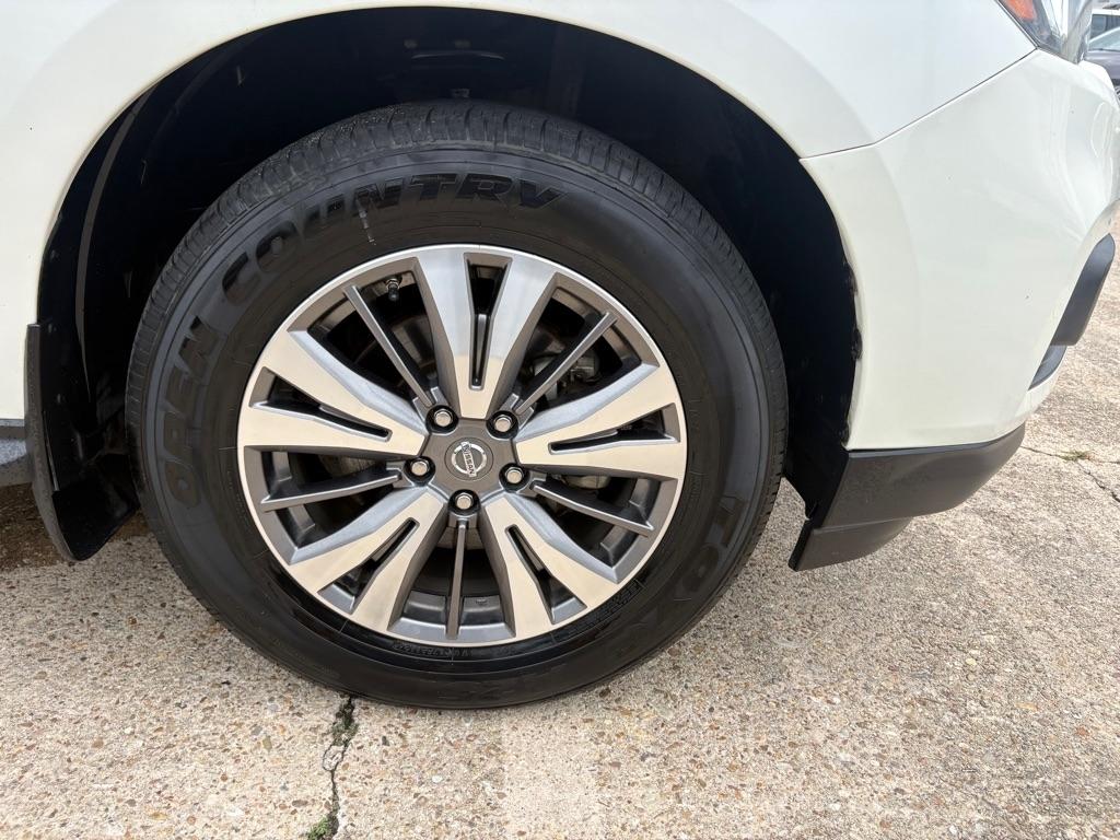 Nissan Pathfinder FWD SL 2017