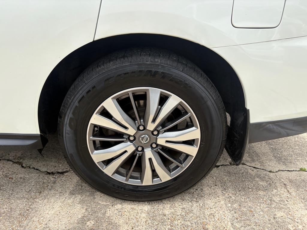 Nissan Pathfinder FWD SL 2017