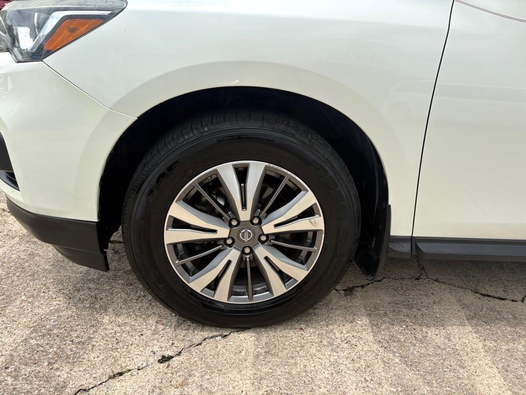 Nissan Pathfinder FWD SL 2017