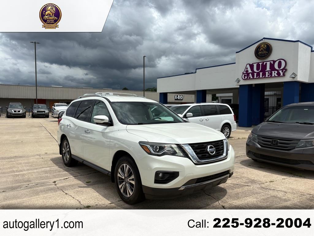 2017 Nissan Pathfinder SL 2WD's photo