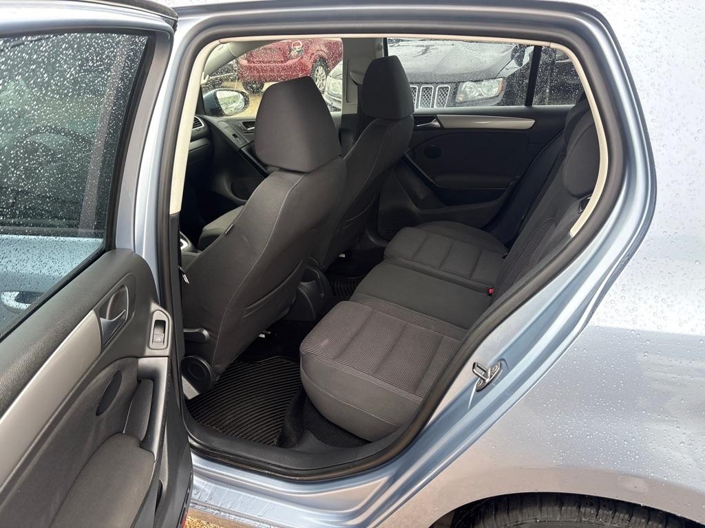 Volkswagen Golf 4dr HB Auto 2011