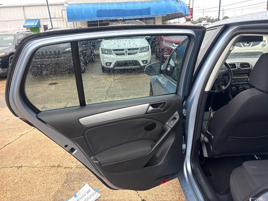 Volkswagen Golf 4dr HB Auto 2011