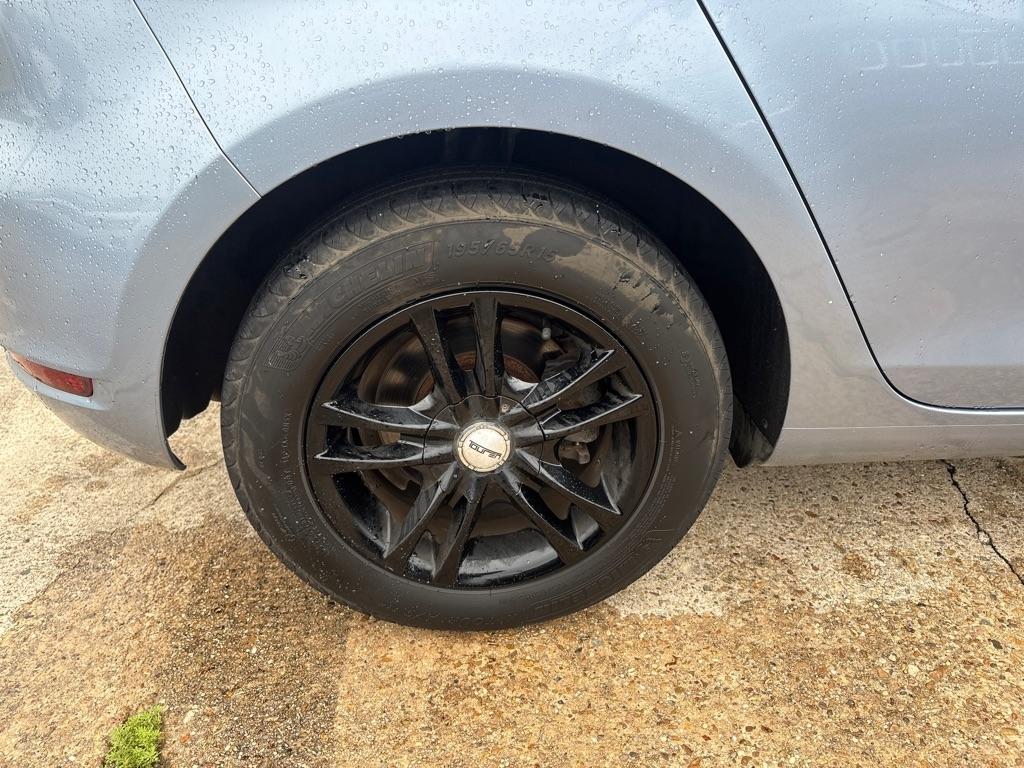 Volkswagen Golf 4dr HB Auto 2011