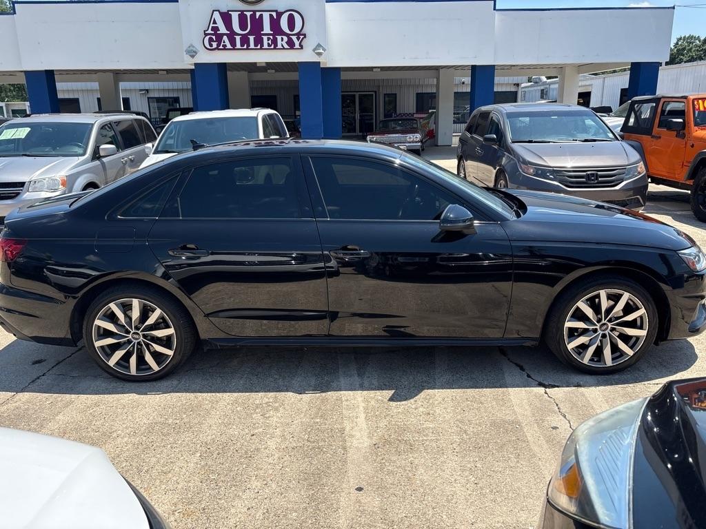Audi A4 Sedan Premium Plus 40 TFSI quattro 2022
