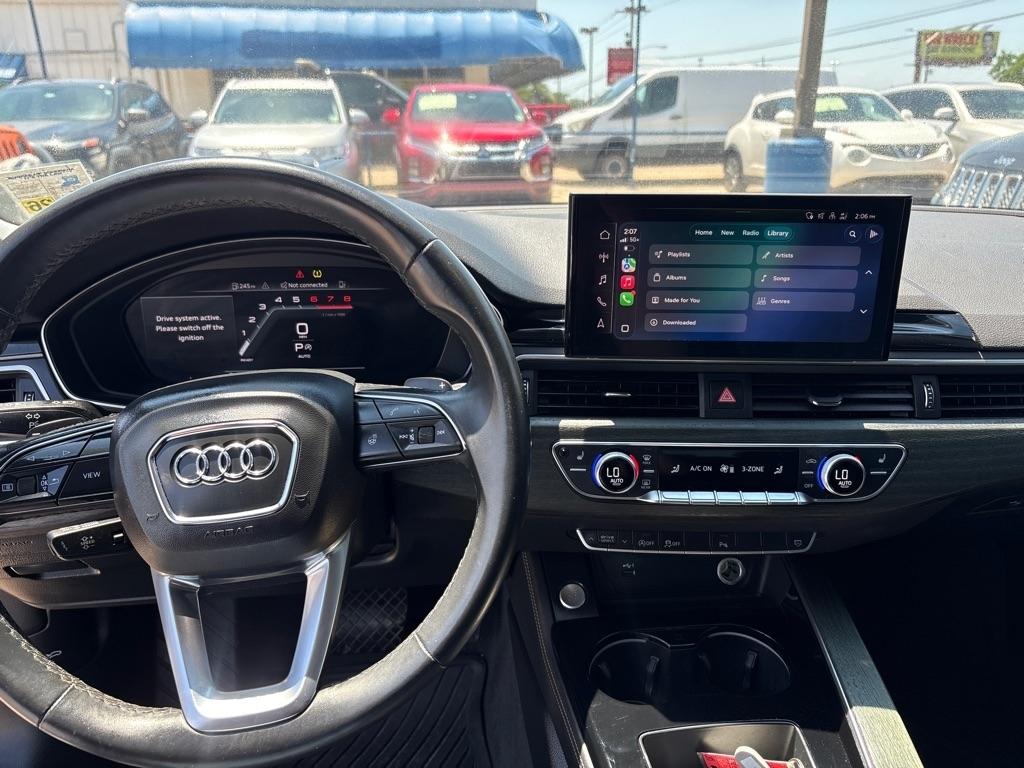 Audi A4 Sedan Premium Plus 40 TFSI quattro 2022