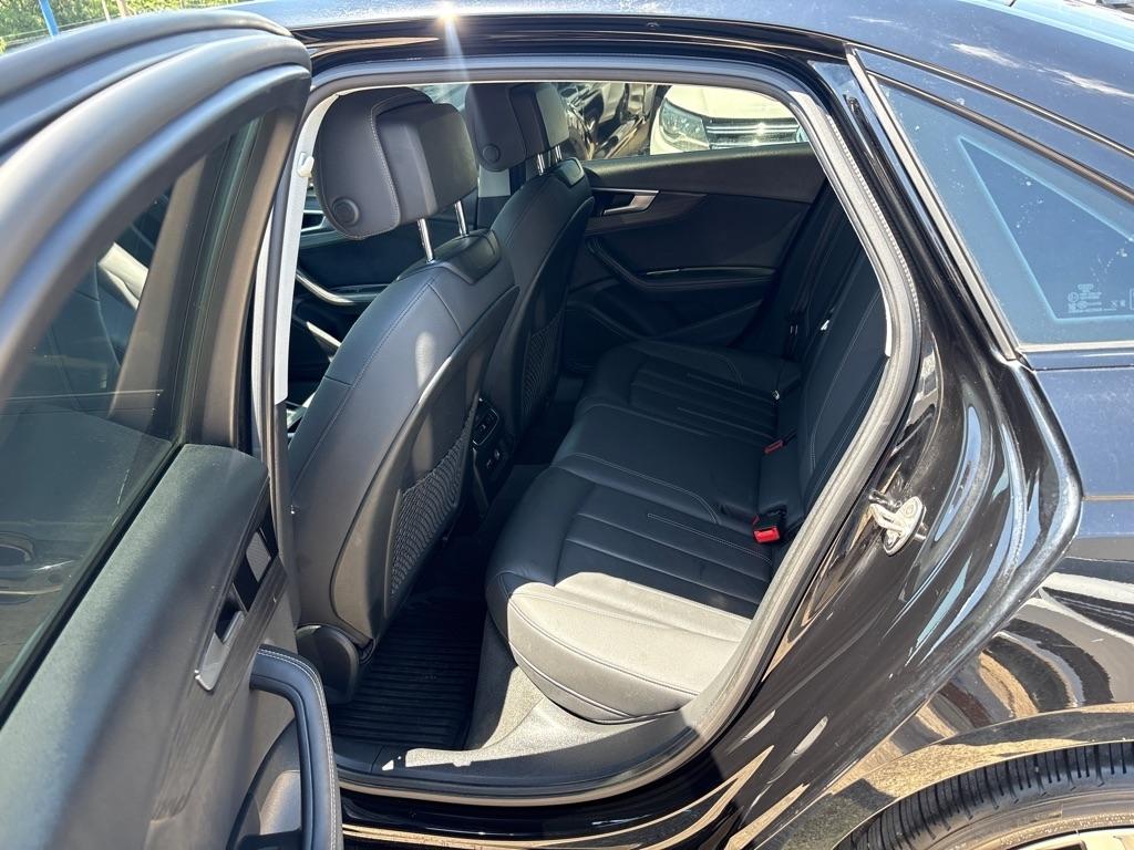 Audi A4 Sedan Premium Plus 40 TFSI quattro 2022