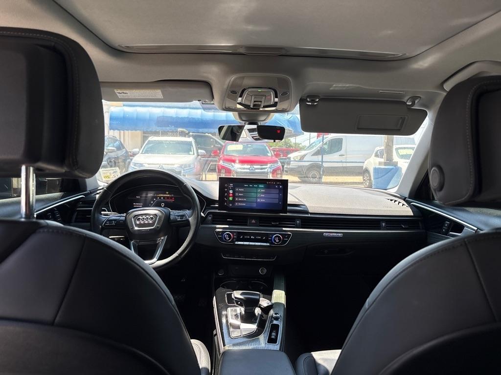 Audi A4 Sedan Premium Plus 40 TFSI quattro 2022