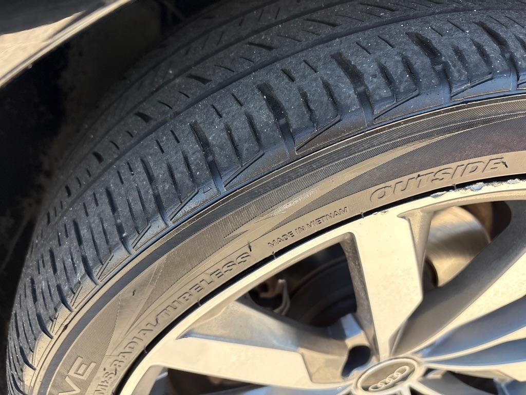Audi A4 Sedan Premium Plus 40 TFSI quattro 2022