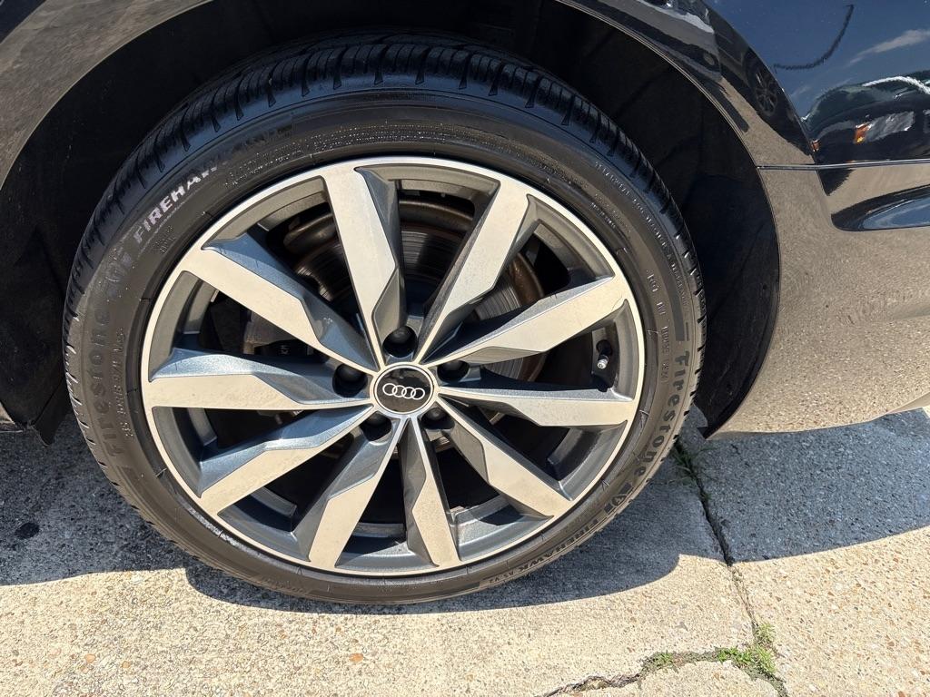 Audi A4 Sedan Premium Plus 40 TFSI quattro 2022