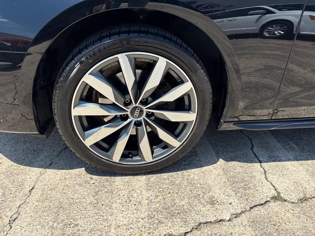 Audi A4 Sedan Premium Plus 40 TFSI quattro 2022