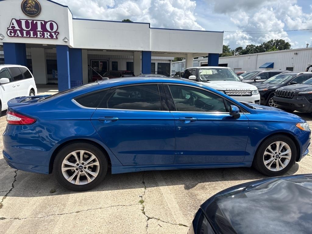 Ford Fusion SE FWD 2017