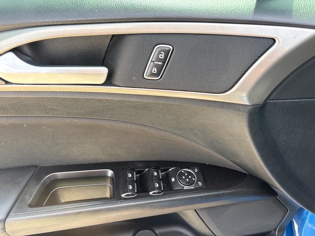 Ford Fusion SE FWD 2017