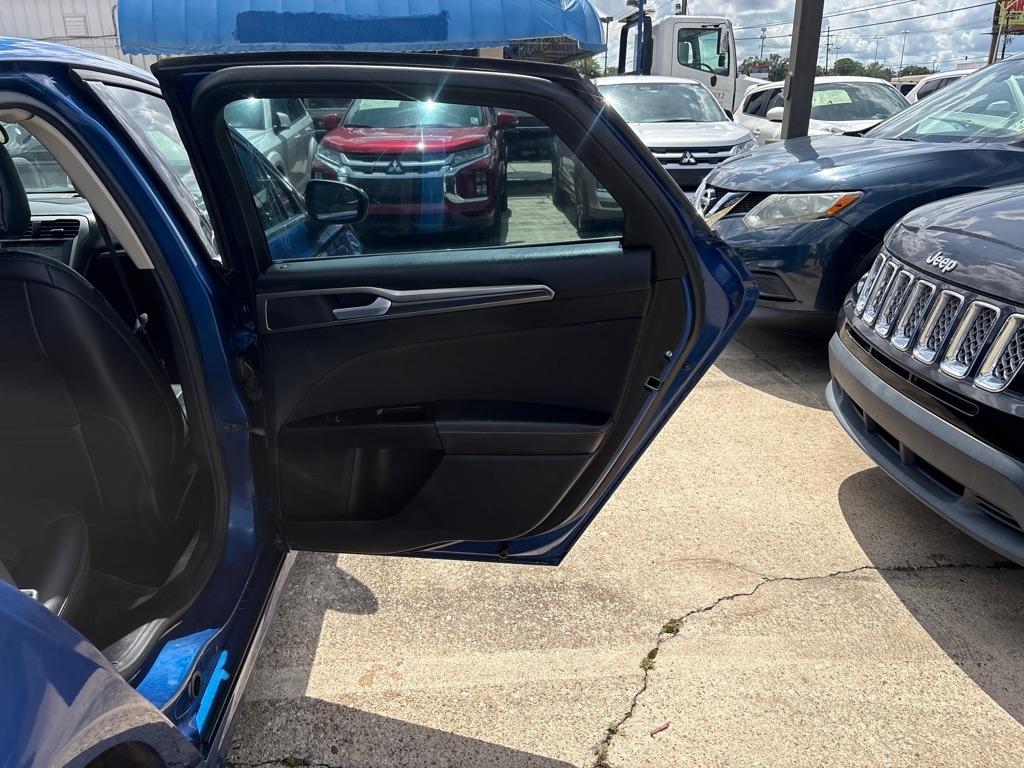 Ford Fusion SE FWD 2017