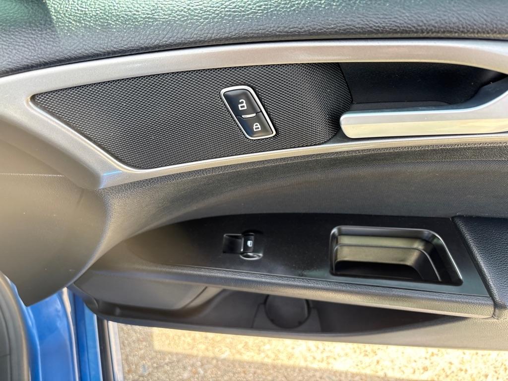 Ford Fusion SE FWD 2017