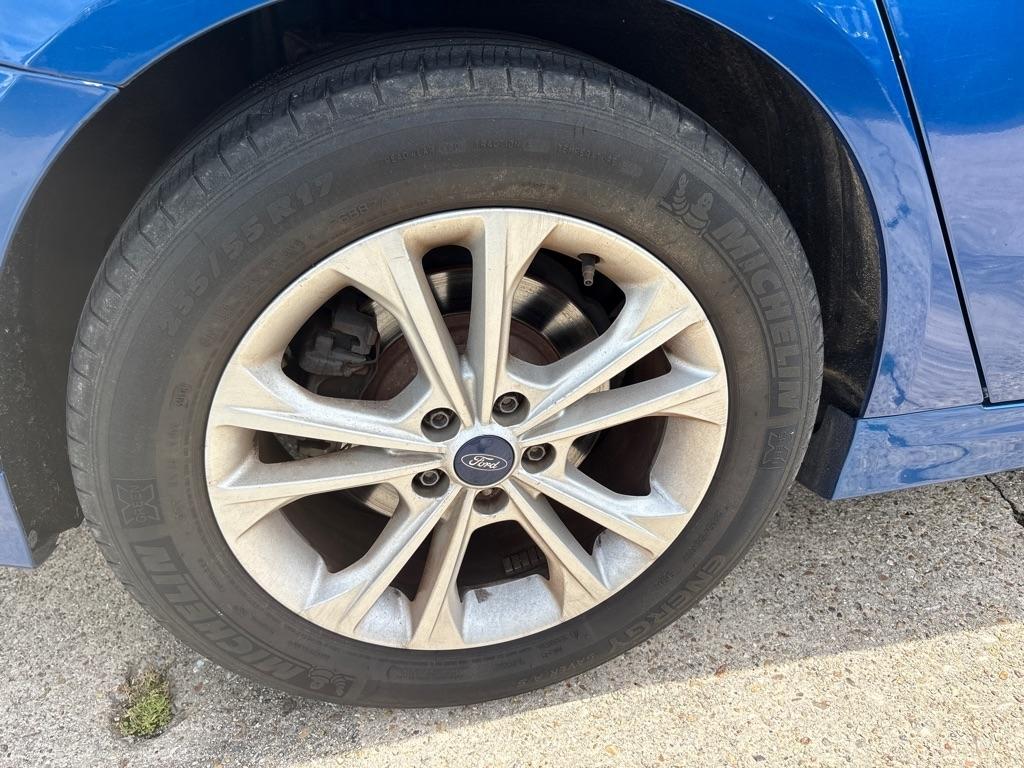 Ford Fusion SE FWD 2017