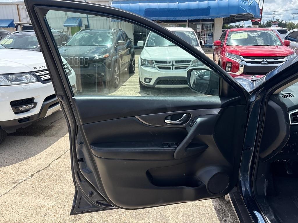 Nissan Rogue FWD 4dr S 2015