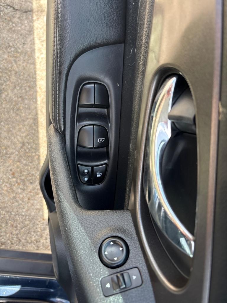 Nissan Rogue FWD 4dr S 2015
