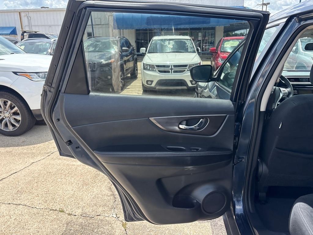 Nissan Rogue FWD 4dr S 2015