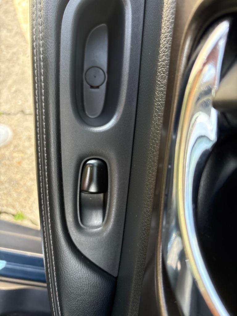 Nissan Rogue FWD 4dr S 2015